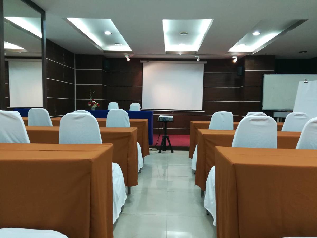 The Residence Prachinburi 304 Exterior foto