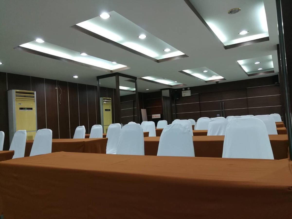 The Residence Prachinburi 304 Exterior foto